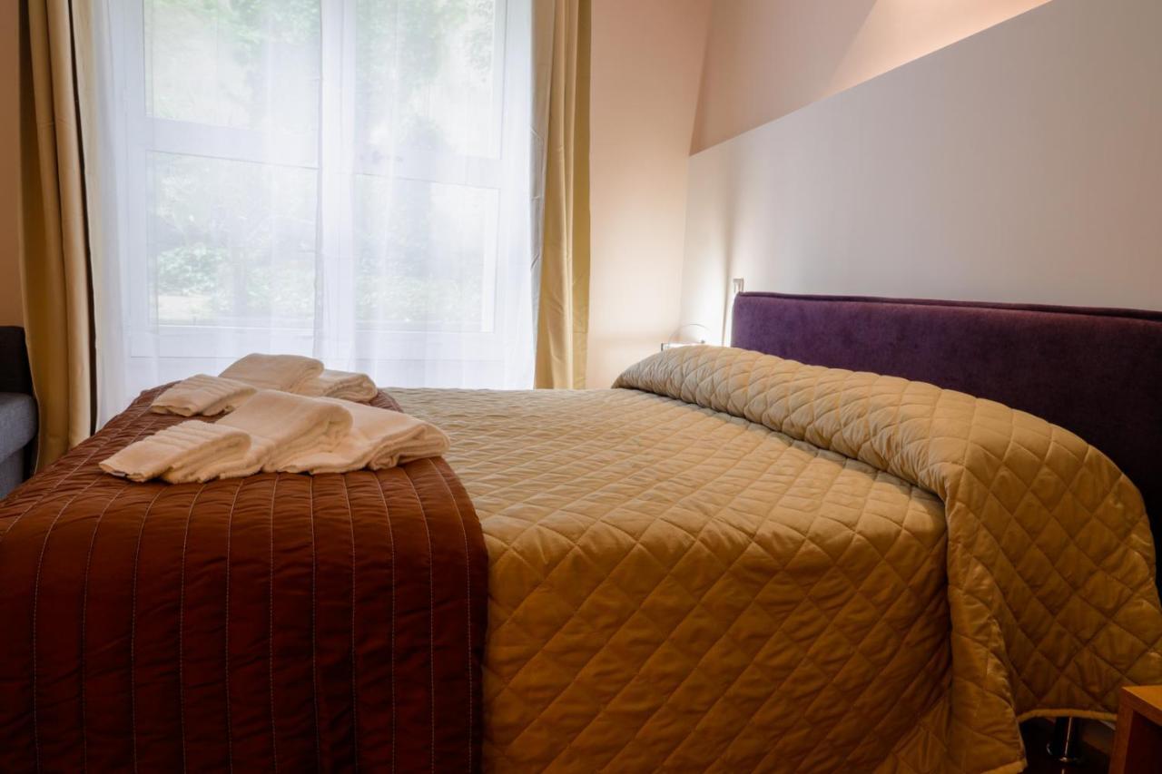 Отель Bed&Book Матера Экстерьер фото