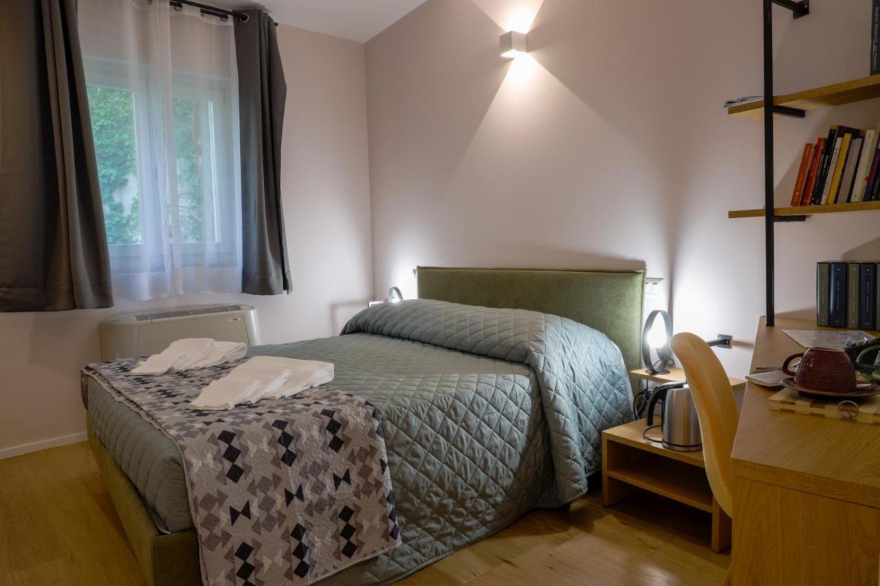 Отель Bed&Book Матера Экстерьер фото