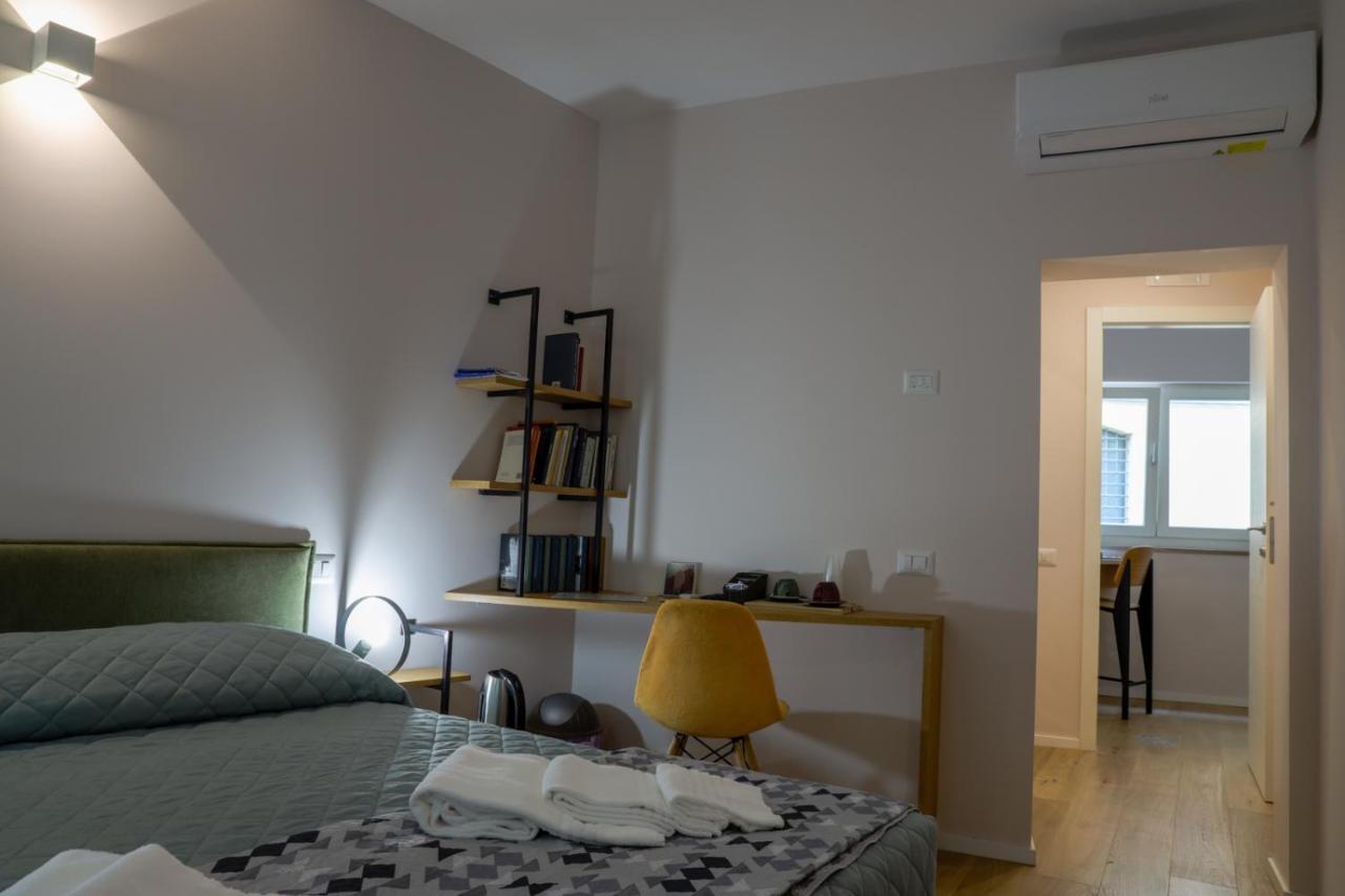 Отель Bed&Book Матера Экстерьер фото
